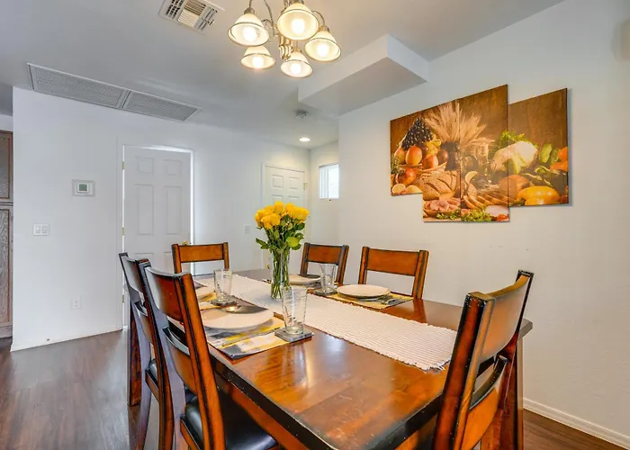 Easy Access To Asu! Extended-stay Townhome Holiday home Tempe